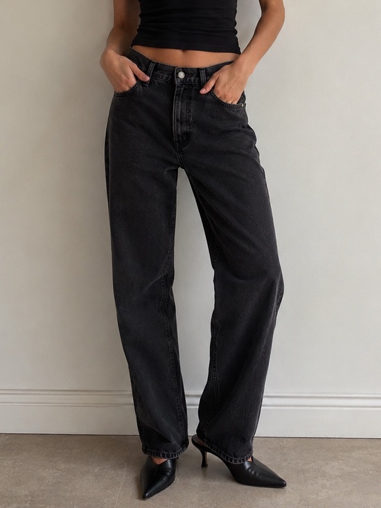 Agolde Denim - AGOLDE 90s Style Black Relaxed Straight Jeans in Vintage Black (Size 27)